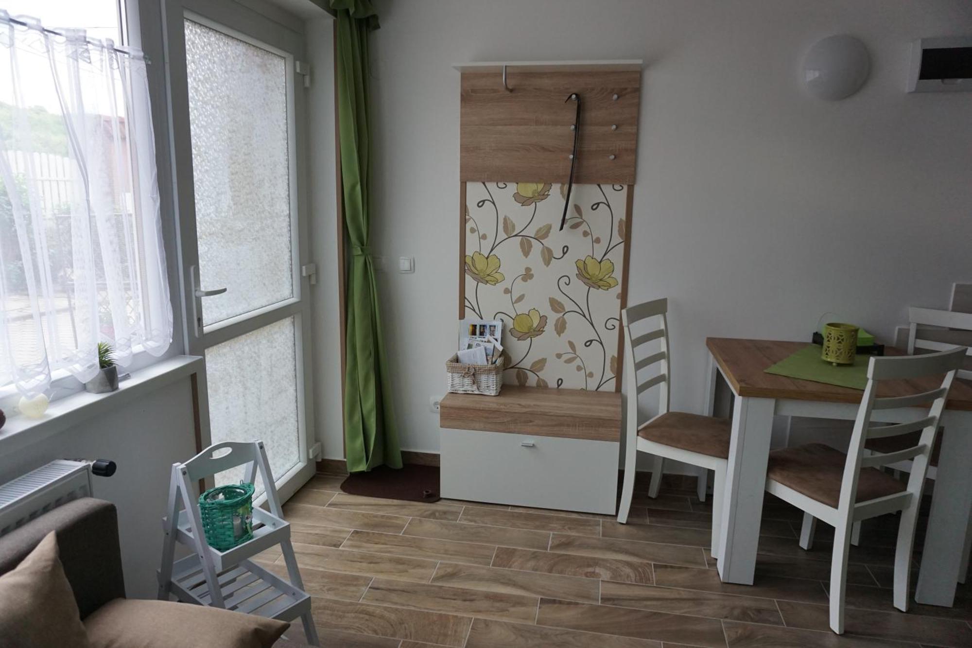 Berc Apartman エゲルサローク エクステリア 写真