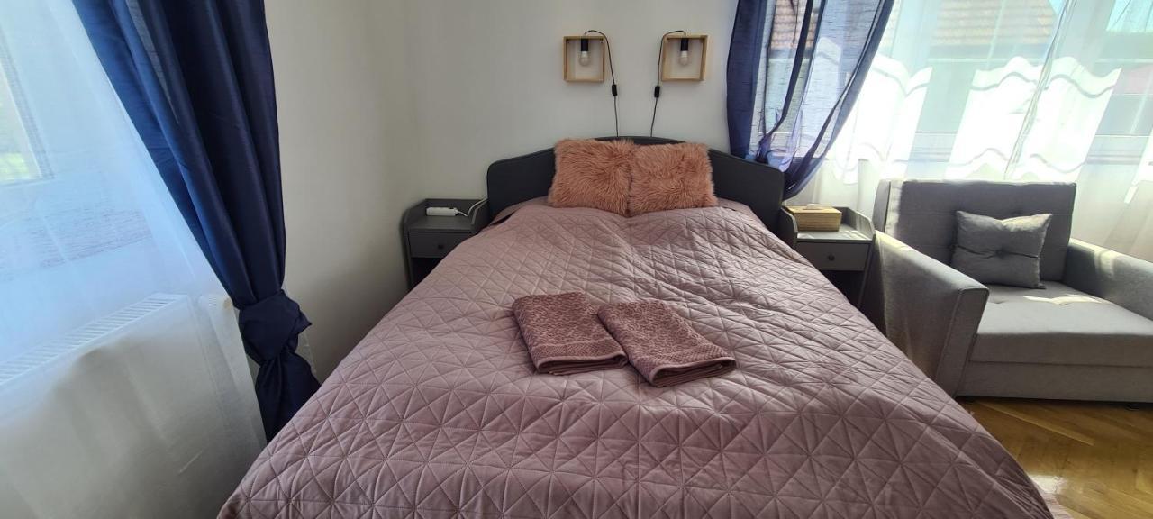Berc Apartman エゲルサローク エクステリア 写真