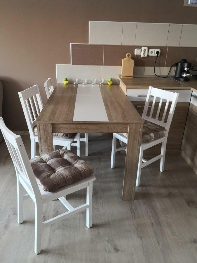Berc Apartman エゲルサローク エクステリア 写真