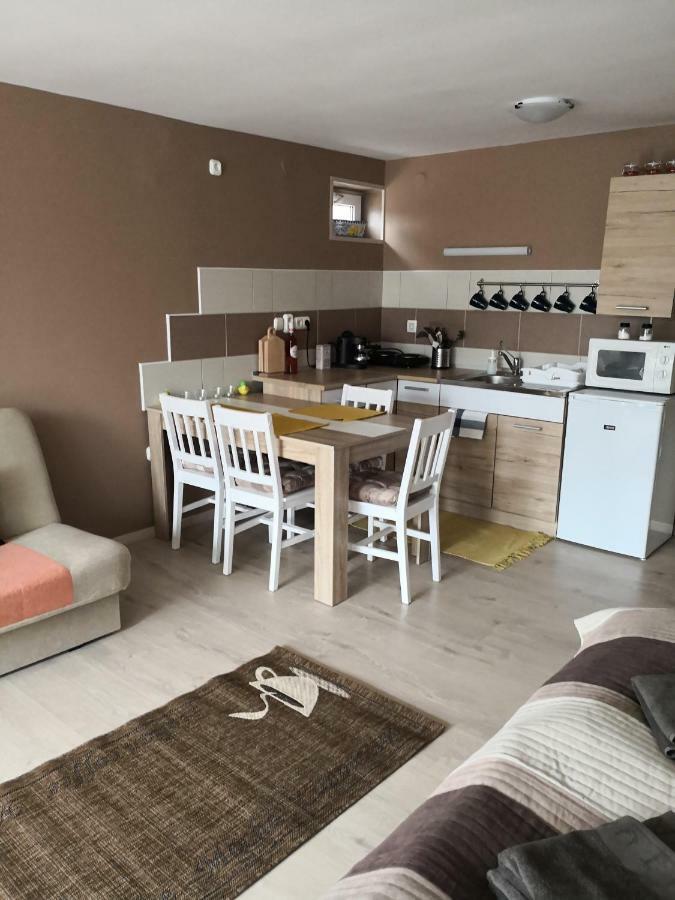Berc Apartman エゲルサローク エクステリア 写真